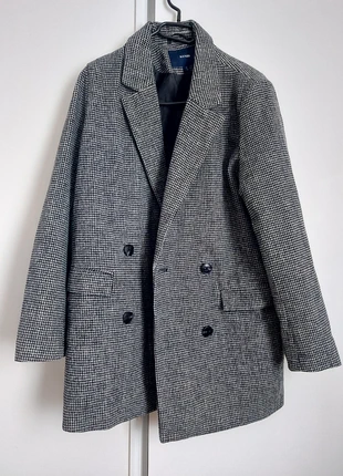 Manteau gris et noir kiabi, marque: Kiabi, état: Très bon état, taille: L / 40 / 12, 6,00 €, 7,00 € Protection acheteurs incluse