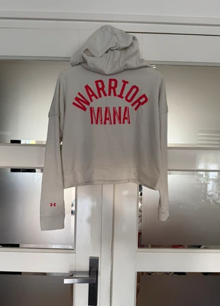 Project Rock Under Armour sweater “Warrior mana”, merk: Under Armour, staat: Nieuw zonder prijskaartje, maat: XS / 34 / 6, € 19,00, € 20,65 inclusief Kopersbescherming