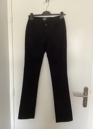 Jeans noir bold curve straight legs taille 28x34, marque: Levi's, état: Très bon état, taille: M / 38 / 10, 17,00 €, 18,55 € Protection acheteurs incluse