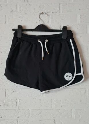 Black Shorts – Size 170–176 – Page One Young, brand: Page One Young, condizioni: Ottime, taglia: S / IT 40 / EU 36, €2.00, €2.80 include la Protezione acquisti