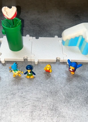 Lot minis monde Mario (glace)+ figurines, marque: JAKKS PACIFIC, état: Très bon état, taille: Taille unique, 25,00 €, 26,95 € Protection acheteurs incluse