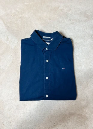 Chemise Tommy Hilfiger manches longues bleu marine - M, brand: Tommy Hilfiger, condizioni: Ottime, taglia: M, €17.00, €18.55 include la Protezione acquisti