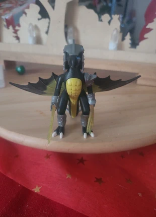 Figurines Dragon, staat: Heel goed, maat: Universeel, € 2,00, € 2,80 inclusief Kopersbescherming