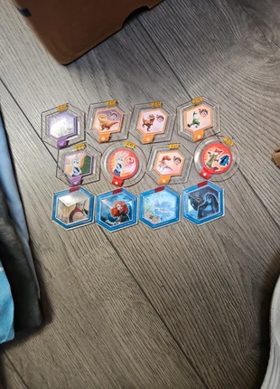 Disney infinity PowerPoint discs 12x 2.0 en 3.0, merk: Disney, staat: Heel goed, € 15,00, € 16,45 inclusief Kopersbescherming