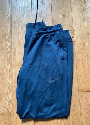 Survêtement nike running bleu marine, merk: Nike, staat: Goed, maat: M, € 28,00, € 30,10 inclusief Kopersbescherming