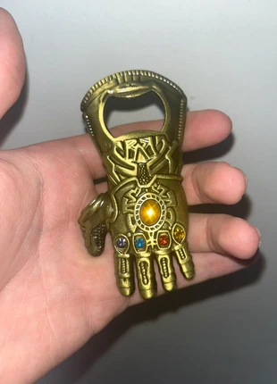 Décapsuleur Gant Thanos Or – Marvel Collector, marque: Marvel, état: Neuf sans étiquette, 8,00 €, 9,10 € Protection acheteurs incluse