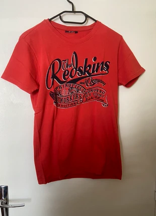T-Shirt rouge manches courtes Redskins, marque: Redskins, état: Très bon état, taille: S, 2,50 €, 3,33 € Protection acheteurs incluse