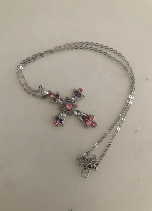 Silver pink purple cross necklace, staat: Heel goed, € 3,00, € 3,85 inclusief Kopersbescherming