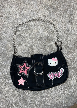 Sac à main noir Y2K Hello Kitty patchs kawaii streetwear vintage 2000's core aesthetic, marke: Hello Kitty, zustand: Sehr gut, 25,90 €, 27,90 € beinhaltet Vinted-Käuferschutz Pro