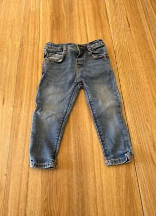 Pantalon bébé, garçon Zara taille 12/18 mois, marke: Zara, zustand: Sehr gut, größe: 12-18 Monate / 80, 1,00 €, 1,75 € beinhaltet Vinted-Käuferschutz Pro