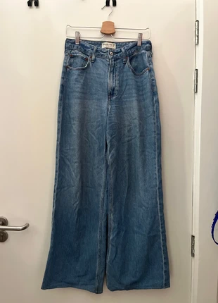 Jeans Abercrombie & Fitch, brand: Abercrombie & Fitch, condizioni: Buone, taglia: S / IT 40 / EU 36, €12.50, €13.83 include la Protezione acquisti