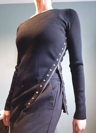 Haut zara pull prêt du corps Gothique /punk, marque: Zara, état: Très bon état, taille: S / 36 / 8, 10,00 €, 11,20 € Protection acheteurs incluse