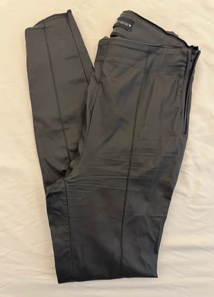 Pantalon similicuir noir Zara Taille L/40, brand: Zara, condition: Very good, size: L / 40 / 12, €6.00, €7.00 includes Buyer Protection