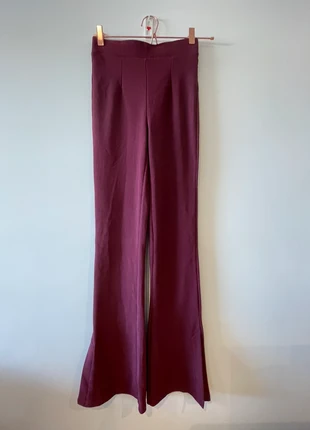 Leggins acampanado con abertura, marke: Bershka, zustand: Gut, größe: S / 36 / 8, 5,00 €, 5,95 € inklusive Vinted-Käuferschutz