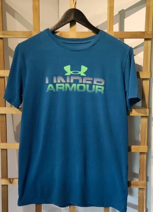 Under Armour T-shirt Enfant taille XL , Youth Tee size XL, marque: Under Armour, état: Très bon état, taille: XL, 11,50 €, 12,78 € Protection acheteurs incluse