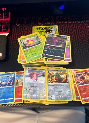 Lot de cartes styles de combat EB05 Pokémon, marke: Pokémon, zustand: Sehr gut, 12,00 €, 13,30 € inklusive Vinted-Käuferschutz