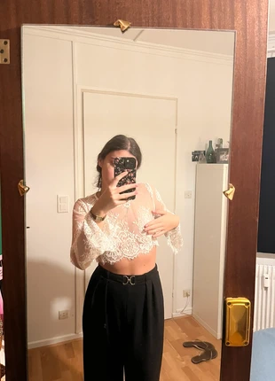 Haut dentelle transparent, zustand: Sehr gut, größe: S / 36 / 8, 2,50 €, 3,33 € inklusive Vinted-Käuferschutz