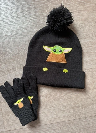 Ensemble hiver bonnet et gants Bébé Yoda, marque: H&M, état: Très bon état, taille: 5-8 ans, 54 cm , 4,00 €, 4,90 € Protection acheteurs incluse