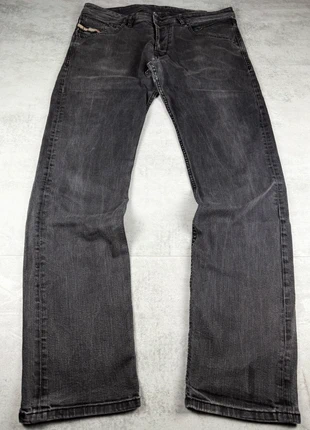 Jean Diesel coupe regular noir homme W36/FR46 L34 style vintage streetwear 32, marke: Diesel, zustand: Sehr gut, größe: W36 | DE 52, 30,00 €, 32,20 € inklusive Vinted-Käuferschutz
