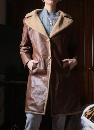 Cappottino di pelle foderato veste en cuir Lederjacke montone mantel manteau, merk: Vintage Dressing, staat: Heel goed, maat: S / 36 / 8, € 25,00, € 26,95 inclusief Kopersbescherming