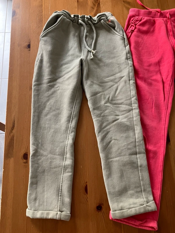 Lot 2 joggings 7 ans - photo numéro 2