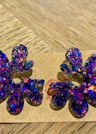 Boucles d oreilles puce grandes fleurs violet bleu rose effet sirène, merk: Tendance, staat: Nieuw zonder prijskaartje, € 21,00, € 22,75 inclusief Kopersbescherming Pro