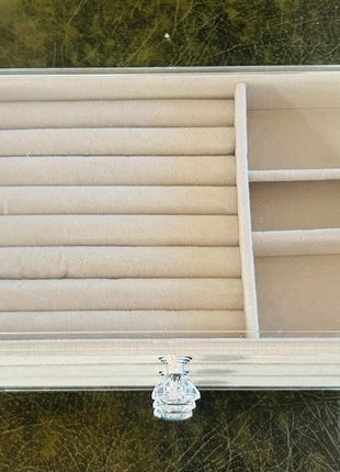 Guarda Jóias em Acrílico, condizioni: Ottime, €5.00, €5.95 include la Protezione acquisti