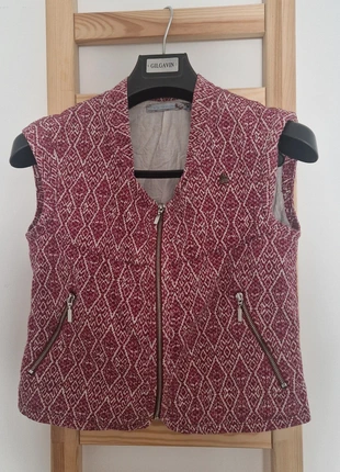 Gilet la fée maraboutée, marque: La Fee Maraboutee, état: Bon état, taille: S / 36 / 8, 5,00 €, 5,95 € Protection acheteurs incluse