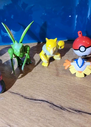 Figurines Pokémon vintage Insécateur / Scyther, Hypnomade / Hypno + Pokéballs, marca: Pokémon, estado: Bueno, tamaño: Prematuro, máx. 44 cm, 20,00 €, 21,70 € Protección al comprador incluida