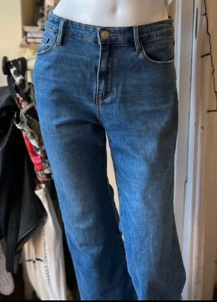 Vaqueros Lefties Azul Talla S Mujer 👖, marca: Lefties, estado: Muy bueno, tamaño: S / 36 / 8, 6,00 €, 7,00 € Protección al comprador incluida