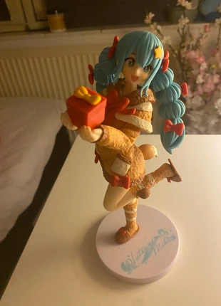 Hatsune miku figure, marque: San-X, état: Neuf sans étiquette, taille: Taille unique, 45,00 €, 47,95 € Protection acheteurs incluse