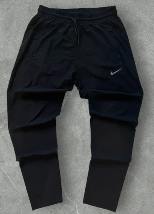 Pantalon Nike Imperméable Noir Homme – Taille M, Très Bon État, marque: Nike, état: Très bon état, taille: M, 19,00 €, 20,65 € Protection acheteurs incluse
