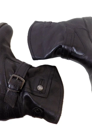 Stivaletti Nero Giardini in pelle nera con fibbia – eleganti e moderni, brand: Nero Giardini, condizioni: Ottime, taglia: 38, €30.00, €32.20 include la Protezione acquisti