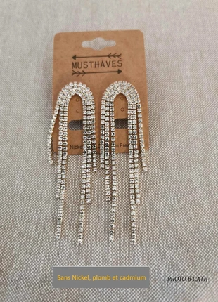 Boucles d'oreilles avec des strass sur fond doré, état: Neuf avec étiquette, 10,20 €, 11,41 € Protection acheteurs (Pro) incluse