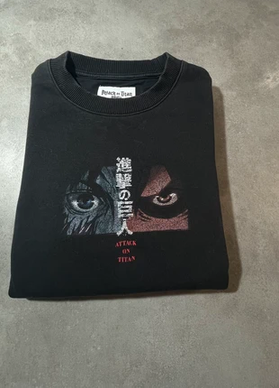 Crewneck Celio Attack of Titan Noir Taille L Bon état, brand: Celio, condition: Good, size: L, €15.00, €16.45 includes Buyer Protection