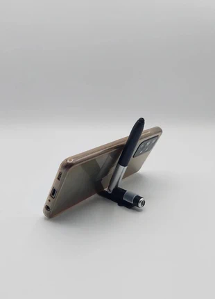 Stylet 4 en 1 Noir – Support Téléphone, Lampe, Stylet iPad et Stylo, condition: Very good, €5.00, €5.95 includes Buyer Protection