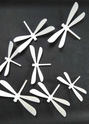 Plastieken libellulen, staat: Heel goed, € 3,00, € 3,85 inclusief Kopersbescherming