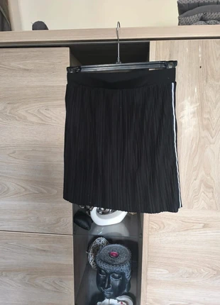 Jupe plissée avec ligne blanche de chez jbc en taille 36, marque: JBC, état: Très bon état, taille: S / 36 / 8, 4,00 €, 4,90 € Protection acheteurs incluse