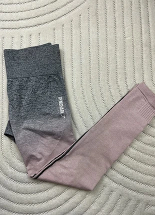 Legging Gymshark Rose et Gris, marke: Gymshark, zustand: Neu, größe: S / 36 / 8, 10,00 €, 11,20 € inklusive Vinted-Käuferschutz