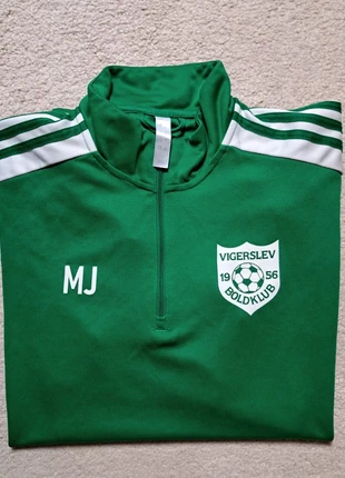 Sweat Adidas Vigerslev XL, marque: adidas, état: Très bon état, taille: XL, 20,00 €, 21,70 € Protection acheteurs (Pro) incluse