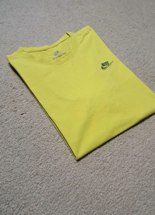 Tshirt Nike S Jaune Vintage Retro Old Money Y2k, brand: Nike, condition: Very good, size: S, €15.00, €16.45 includes Buyer Protection Pro