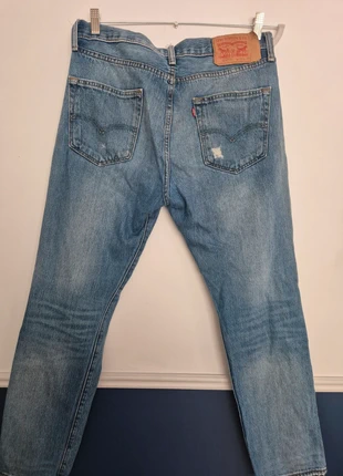 Levi’s 501 Men’s Jeans – W32 L30 – Light Faded Blue with Distressed Detail, straight leg, brand: Levi Strauss & Co., condition: Very good, size: W32, €15.00, €16.45 includes Buyer Protection