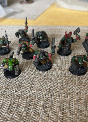 11 orks plastique Warhammer 40 000, marke: Warhammer, zustand: Sehr gut, 25,00 €, 26,95 € inklusive Vinted-Käuferschutz