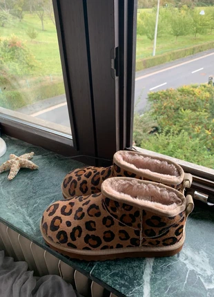 UGG Classic Ultra Mini II 39 Leo calf hair fast neu Limited Edition, marque: UGG, état: Très bon état, taille: 39, 200,00 €, 210,70 € Protection acheteurs incluse