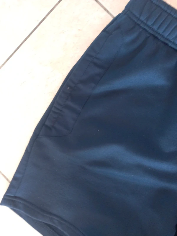 Short avec poches taille S Umbro - photo numéro 3