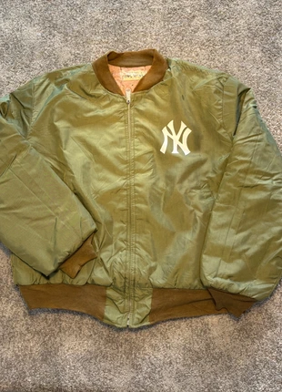 Bomber usa college 90s vintage, brand: Vintage Dressing, condizioni: Ottime, taglia: XL, €38.00, €40.60 include la Protezione acquisti