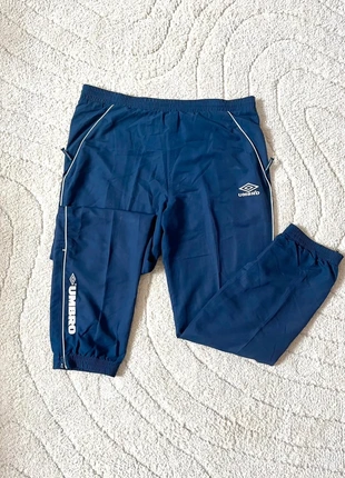 Jogging Trackpants Umbro Vintage y2k Oversize Marine Logo Brodé Recto/Verso - Taille L, merk: Umbro, staat: Heel goed, maat: L, € 19,00, € 20,65 inclusief Kopersbescherming