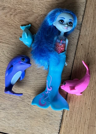 Enchantimals dauphins très bon état, marque: Enchantimals, état: Très bon état, taille: 5 ans / 110 cm, 10,00 €, 11,20 € Protection acheteurs incluse