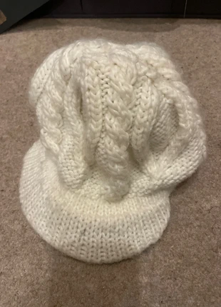 Peaked cap, brand: Warehouse, condition: Good, size: One size, £3.00, £3.85 includes Buyer Protection