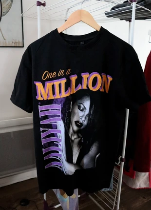 T-shirt Aaliyah, marque: Vintage Dressing, état: Très bon état, taille: S / 36 / 8, 9,00 €, 10,15 € Protection acheteurs incluse